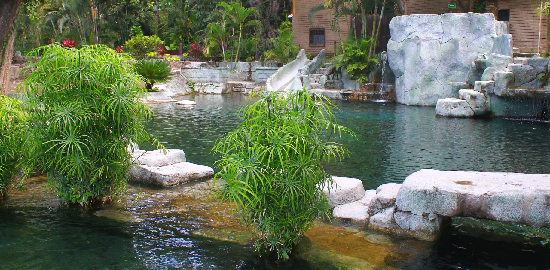 El Balneario Santa Isabel cuenta con albercas y pozas naturales..