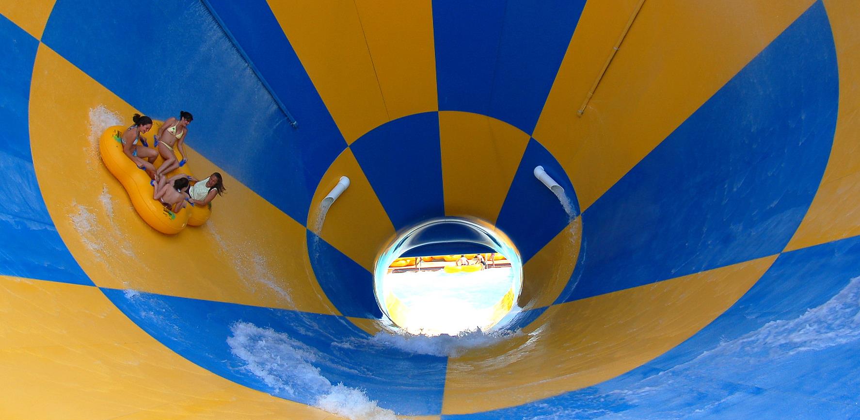 A partide éste 12 de Septiembre de 2020 Six Flags Oaxtepec vuelve a operar. NOTA: Todas las visitas al parque deben hacerse previa reservación..